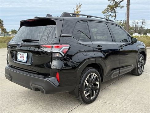 Certified 2025 Subaru Forester Limited image 6