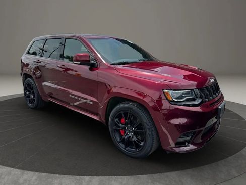 Used 2017 Jeep Grand Cherokee SRT image 4