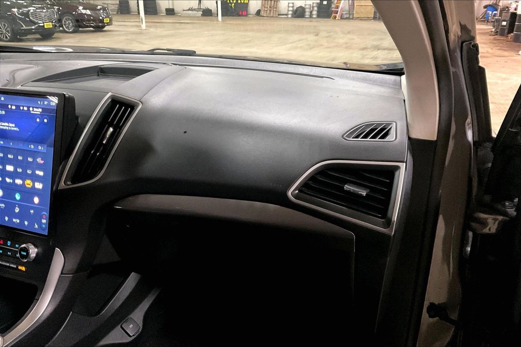 Certified 2024 Ford Edge SEL AWD/4WD image 15