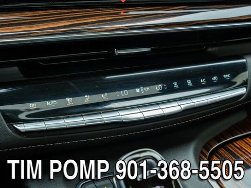 Used 2023 Cadillac Escalade ESV Premium Luxury AWD/4WD image 23