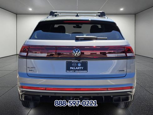 New 2026 Volkswagen Atlas Cross Sport SEL R-Line AWD/4WD image 4