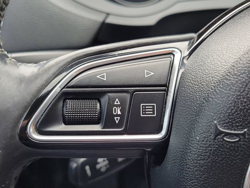 Used 2018 Audi Q3 2.0T Premium Plus w/ Premium Plus Package FWD image 21