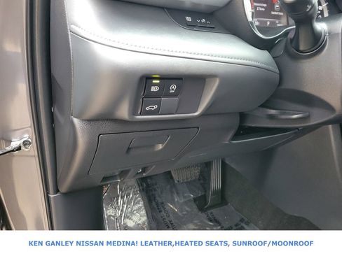 Used 2023 Toyota Highlander L image 36