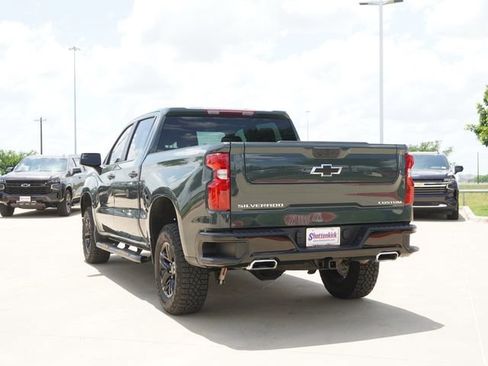 Used 2025 Chevrolet Silverado 1500 Custom Trail Boss AWD/4WD image 7