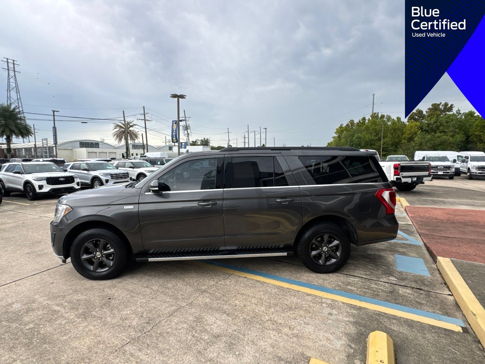 Used 2020 Ford Expedition Max XLT w/ Equipment Group 202A AWD/4WD image 8