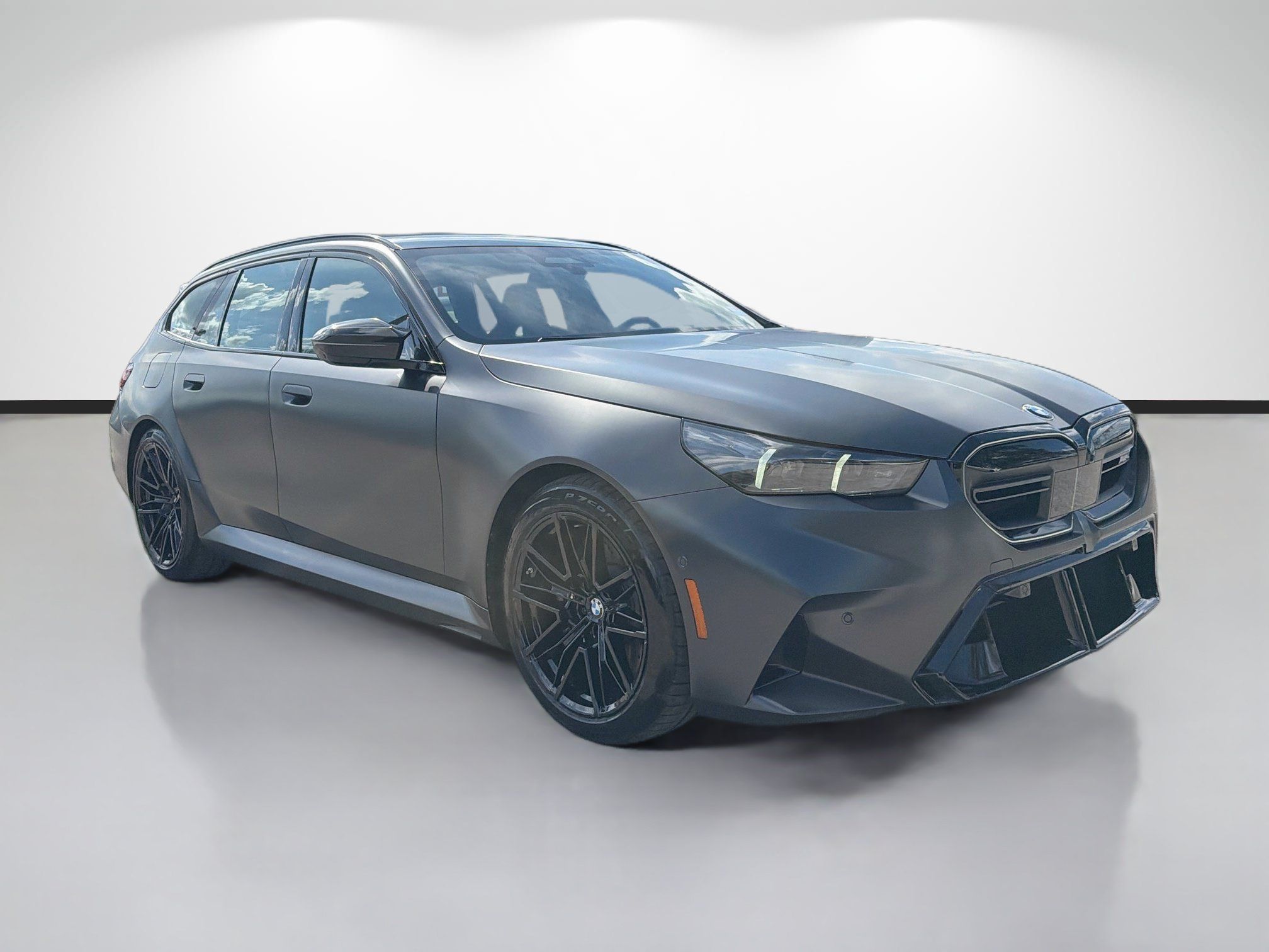 New 2027 BMW M5 Touring AWD/4WD image 1