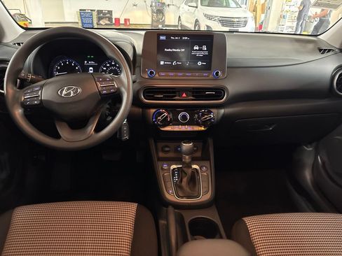 Used 2023 Hyundai Kona SE AWD/4WD image 10