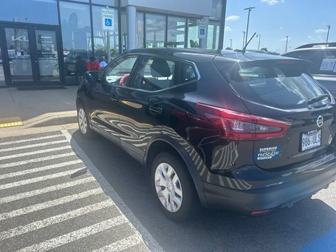 Used 2020 Nissan Rogue Sport S AWD/4WD image 2