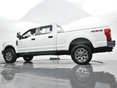 Used 2017 Ford F250 XL w/ Power Equipment Group AWD/4WD image 46