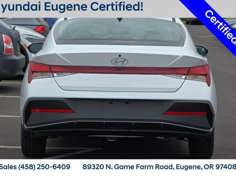 Used 2025 Hyundai Elantra SE FWD image 5