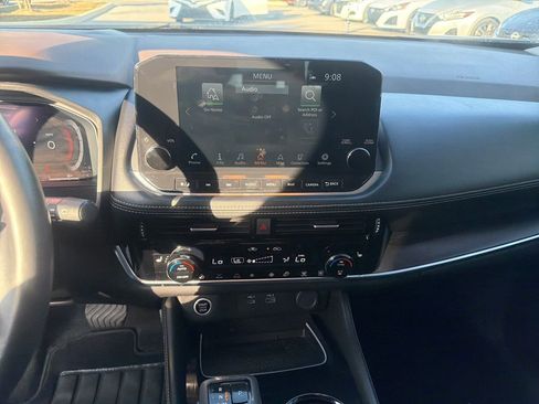 Certified 2023 Nissan Rogue Platinum w/ Platinum Premium Package image 35