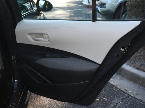 Certified 2025 Toyota Corolla LE image 18