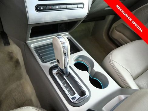 Used 2010 Ford Edge SEL FWD image 17