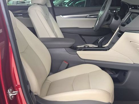 Used 2025 Cadillac XT5 Premium Luxury w/ Technology Package FWD image 28