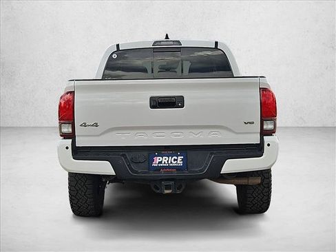 Used 2023 Toyota Tacoma SR5 AWD/4WD image 7