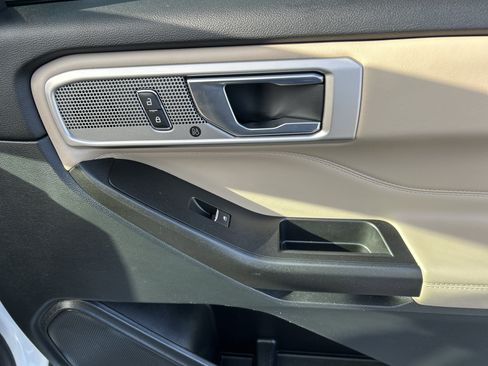 Used 2020 Ford Explorer Limited image 50