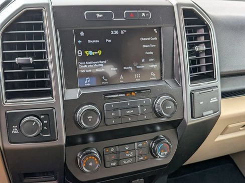 Used 2019 Ford F150 XLT w/ Equipment Group 302A Luxury AWD/4WD image 26