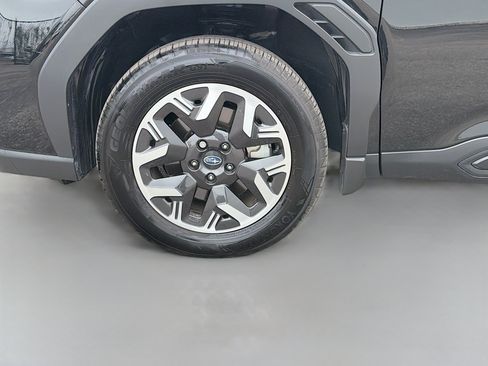 Certified 2026 Subaru Forester Premium w/ Base/Premium Package AWD/4WD image 40
