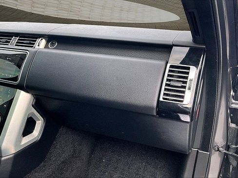 Used 2018 Land Rover Range Rover image 16