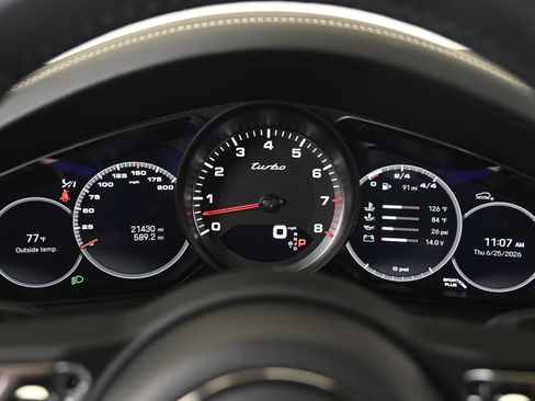 Certified 2023 Porsche Cayenne Turbo AWD/4WD image 36