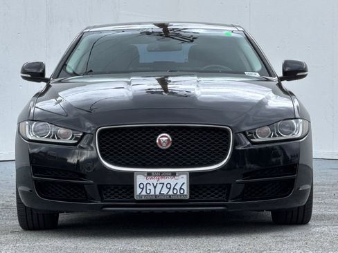 Used 2017 Jaguar XE Premium RWD image 8