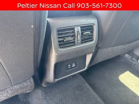 Certified 2023 Nissan Rogue SV FWD image 21