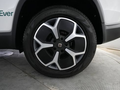 Used 2024 Rivian R1S Adventure AWD/4WD image 9