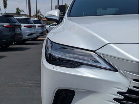 New 2026 Lexus RX 450h AWD image 10
