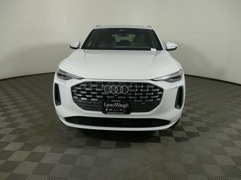 New 2025 Audi Q5 Premium Plus image 8