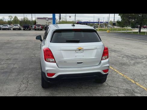 Used 2021 Chevrolet Trax LS w/ Tint and Cruise Package AWD/4WD image 35