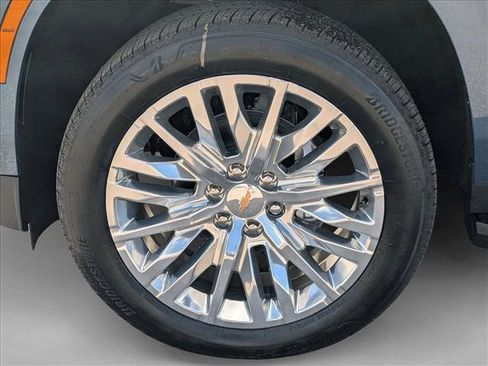 New 2026 Chevrolet Suburban Premier RWD image 9