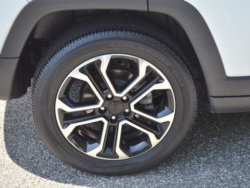 Used 2022 Jeep Compass Limited AWD/4WD image 11