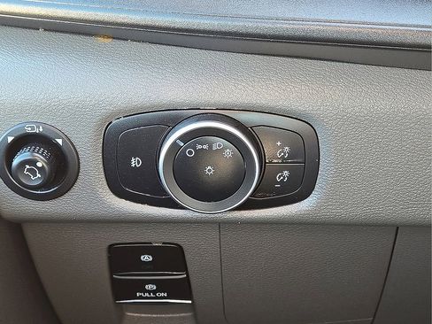 Used 2023 Ford Transit 350 XLT image 25