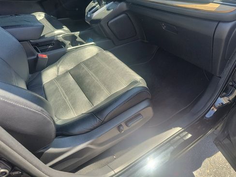 Used 2018 Honda CR-V Touring image 21