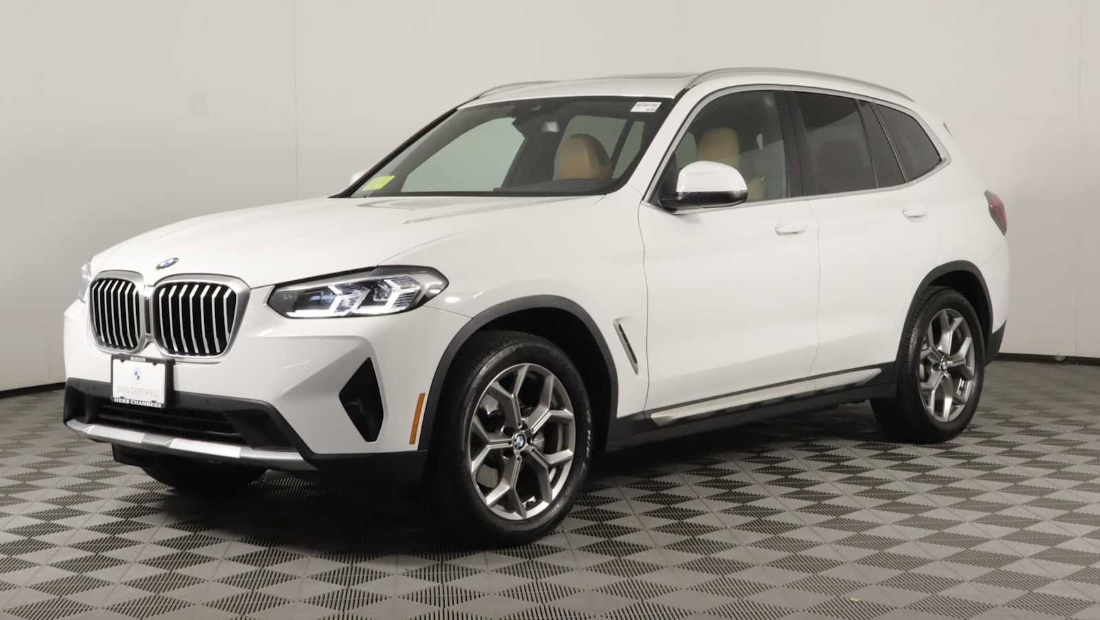 Used 2024 BMW X3 xDrive30i w/ Convenience Package AWD/4WD image 3