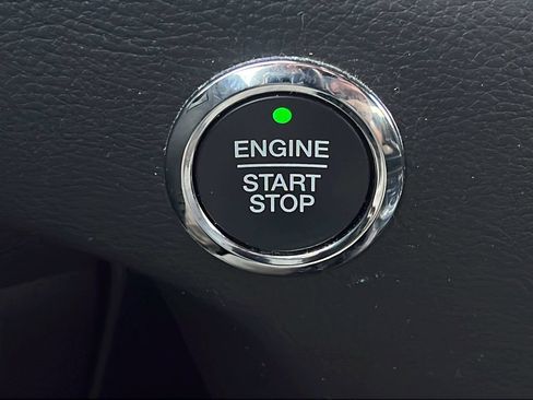 Used 2022 Ford Edge ST-Line AWD/4WD image 26
