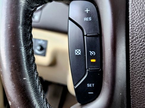 Used 2009 Buick Enclave CXL w/ Entertainment Package #4 image 24