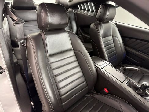 Used 2013 Ford Mustang GT Premium w/ GT Coupe Accessory Pkg 5 image 23
