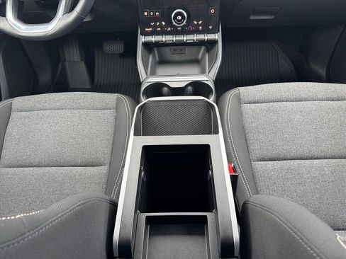 Used 2025 GMC Terrain Elevation image 11