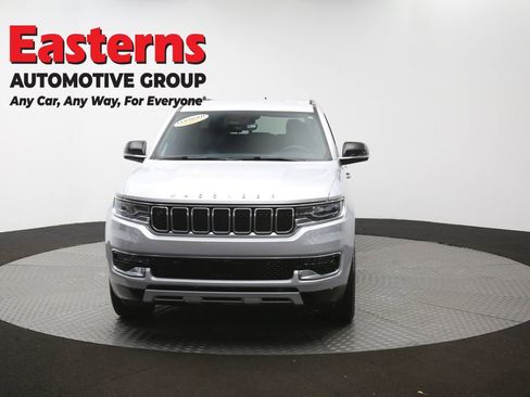 Used 2024 Jeep Wagoneer L Series II RWD image 60
