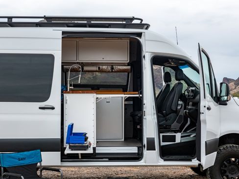 Used 2019 Mercedes-Benz Sprinter 4x4 144 image 24