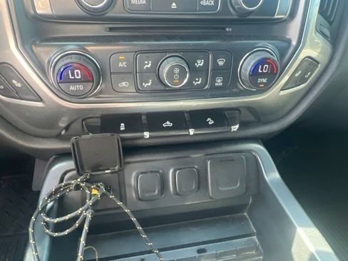 Used 2018 Chevrolet Silverado 1500 LT w/ All Star Edition AWD/4WD image 36