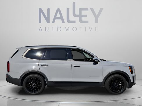 Used 2022 Kia Telluride SX w/ Nightfall Edition Package AWD/4WD image 6
