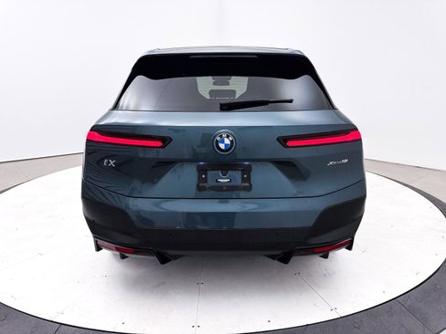 Used 2022 BMW iX xDrive50 w/ Premium Package image 18