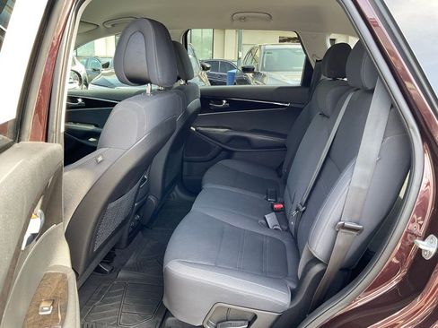 Used 2016 Kia Sorento AWD w/ LX Convenience Package image 22