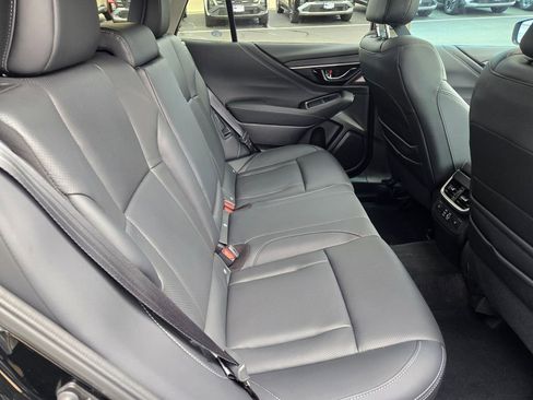 Used 2025 Subaru Outback Touring XT AWD/4WD image 10