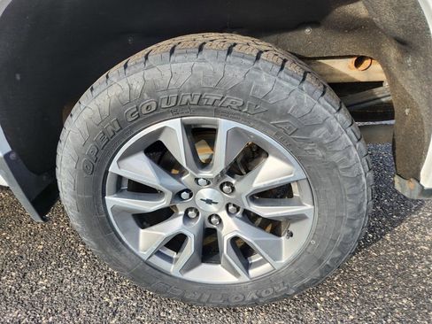 Used 2021 Chevrolet Silverado 1500 RST w/ Z71 Off-Road Package image 43