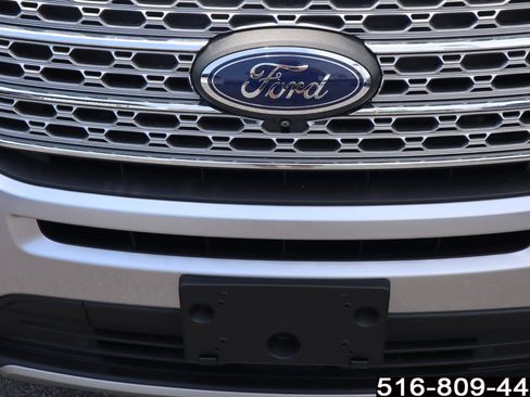 Used 2022 Ford Explorer Limited w/ Equipment Group 301A AWD/4WD image 28
