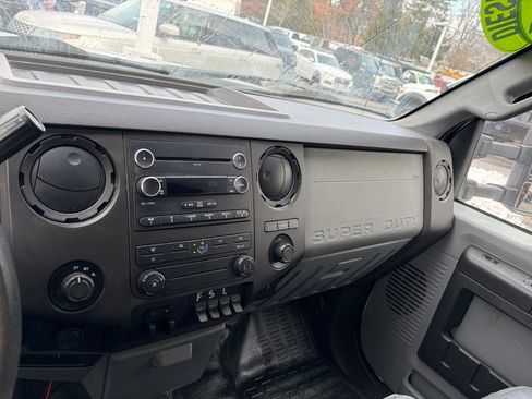 Used 2016 Ford F550 4x4 Crew Cab Super Duty image 30