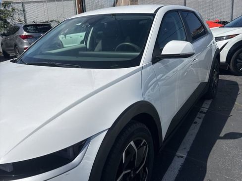 Used 2024 Hyundai Ioniq 5 SEL image 2